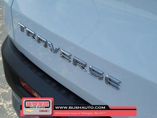 Summit White 2026 Chevrolet Traverse LT