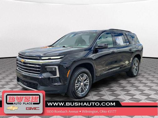 Mosaic Black Metallic 2026 Chevrolet Traverse LT