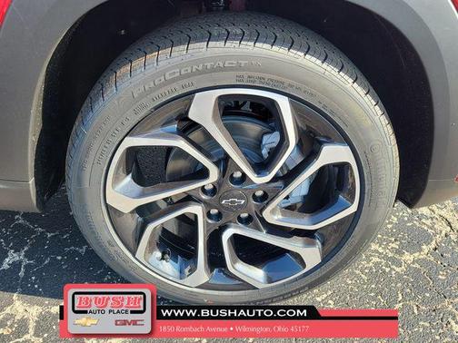 Apex Red 2026 Chevrolet Trax FWD 2RS