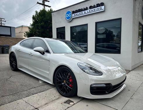 2018 Porsche Panamera Turbo