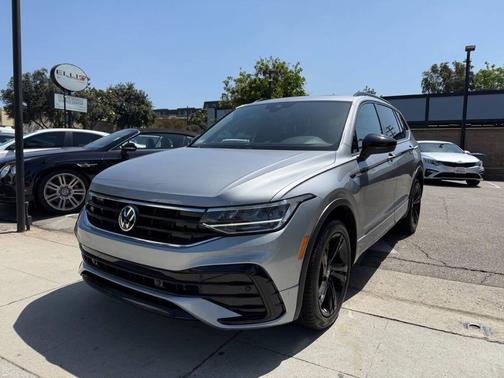 Silver 2023 Volkswagen Tiguan 2.0T SE R-Line Black