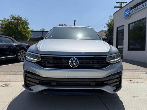 Silver 2023 Volkswagen Tiguan 2.0T SE R-Line Black