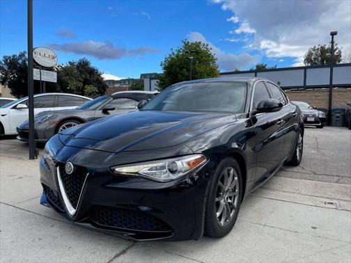 2019 Alfa Romeo Giulia Base