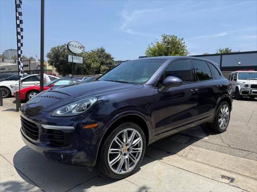 2017 Porsche Cayenne Platinum Edition