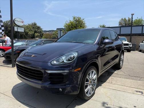 2017 Porsche Cayenne Platinum Edition
