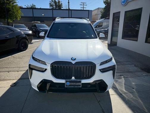 2023 BMW X7 xDrive40i