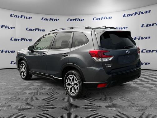 Magnetite Gray Metallic 2020 Subaru Forester Premium