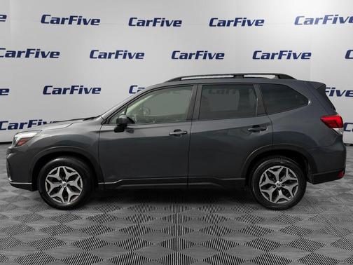 Magnetite Gray Metallic 2020 Subaru Forester Premium