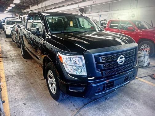Super Black 2021 Nissan Titan S