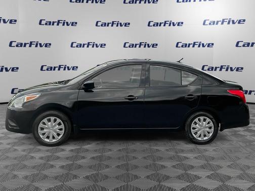 Super Black Metallic 2018 Nissan Versa 1.6 S