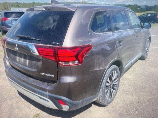 2019 Mitsubishi Outlander ES