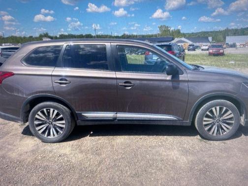 2019 Mitsubishi Outlander ES