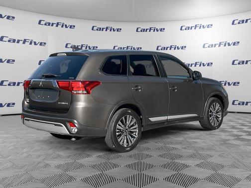 2019 Mitsubishi Outlander ES
