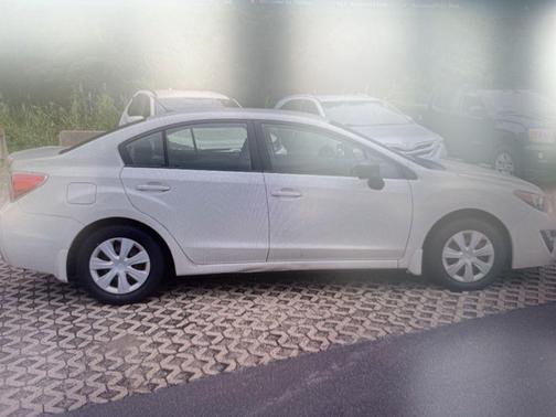 2016 Subaru Impreza 2.0i