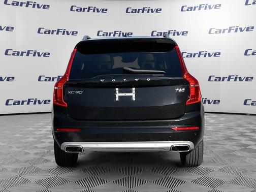 2019 Volvo XC90 T6 Momentum