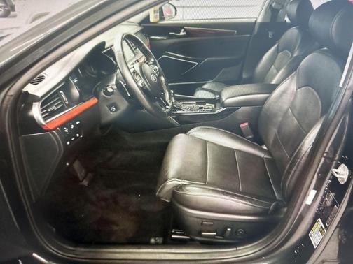 2018 Kia Cadenza Technology