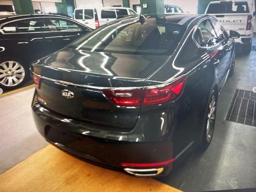 2018 Kia Cadenza Technology