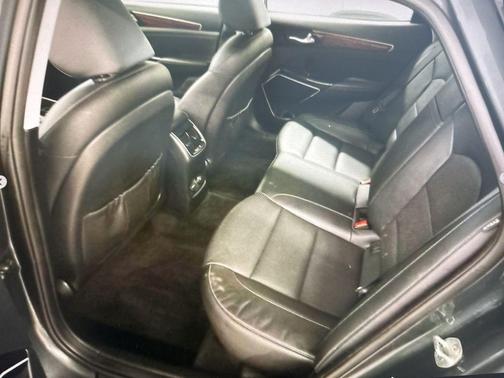 2018 Kia Cadenza Technology