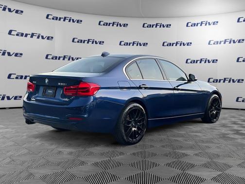 2017 BMW 330 i xDrive
