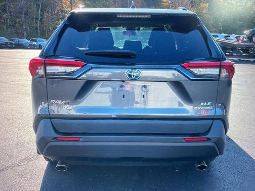 2020 Toyota RAV4 Hybrid XLE