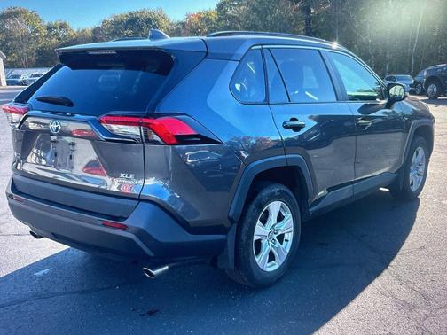 2020 Toyota RAV4 Hybrid XLE