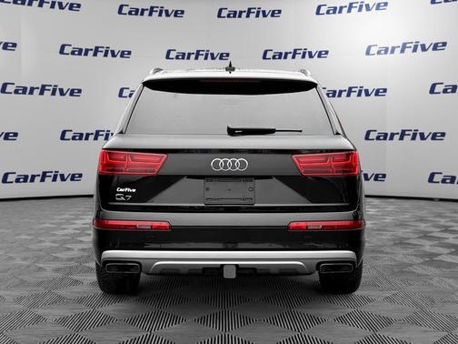 Black 2019 Audi Q7 55 Premium