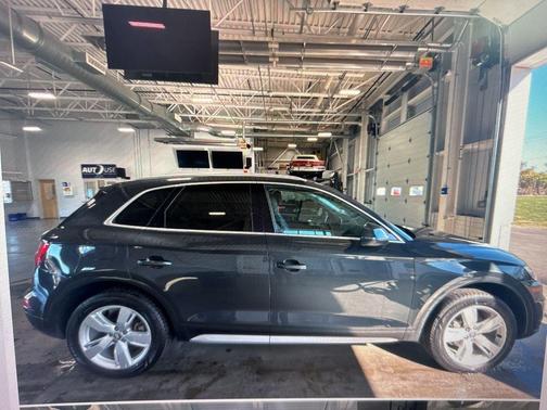 2019 Audi Q5 2.0T Premium Plus