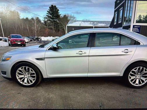 2019 Ford Taurus Limited