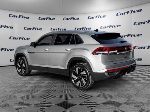 2025 Volkswagen Atlas Cross Sport 2.0T SE w/Technology 4MOTION