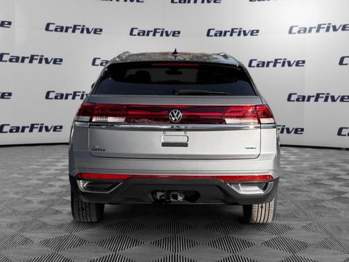 2025 Volkswagen Atlas Cross Sport 2.0T SE w/Technology 4MOTION