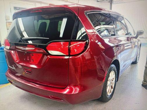 2017 Chrysler Pacifica Touring