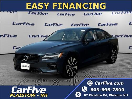 2022 Volvo S60 T5 Momentum