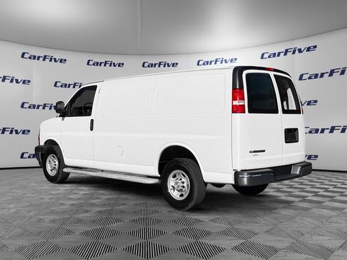 2024 Chevrolet Express 2500 RWD 2500 Regular Wheelbase WT