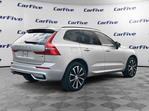 2025 Volvo XC60 B5 Plus
