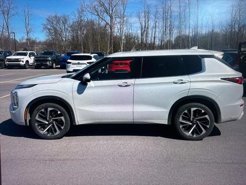 2022 Mitsubishi Outlander SEL