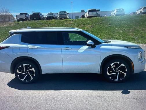 2022 Mitsubishi Outlander SEL
