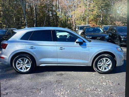 2023 Audi Q5 45 S line Premium