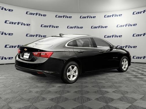 Mosaic Black Metallic 2023 Chevrolet Malibu LT