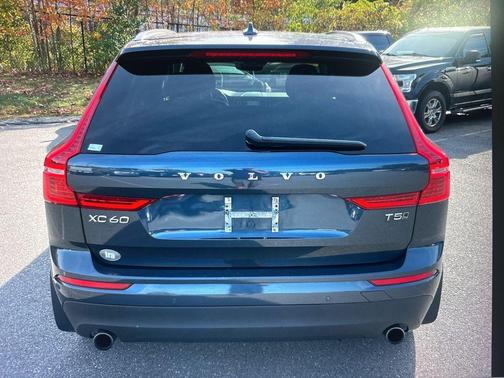 2018 Volvo XC60 T5 Momentum