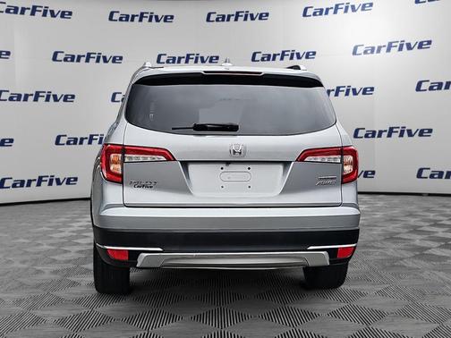 2021 Honda Pilot Touring 8-Passenger