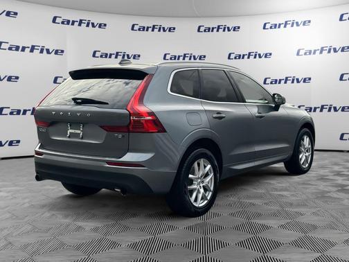 2021 Volvo XC60 T5 Momentum