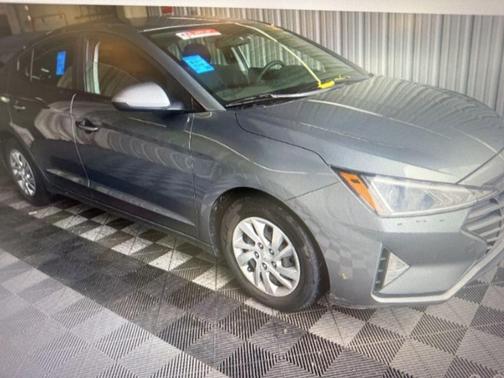 2019 Hyundai ELANTRA SE