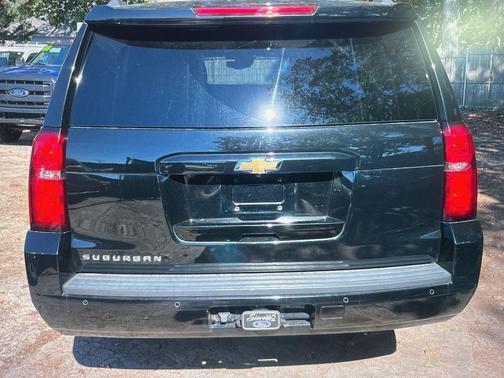 2019 Chevrolet Suburban LT