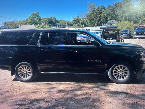2019 Chevrolet Suburban LT