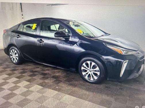 2019 Toyota Prius LE