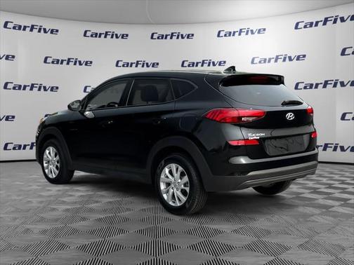 2021 Hyundai TUCSON SE