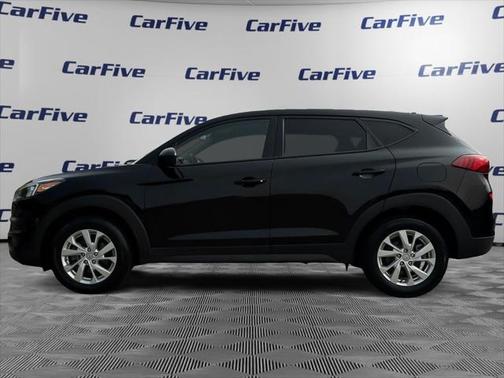 2021 Hyundai TUCSON SE