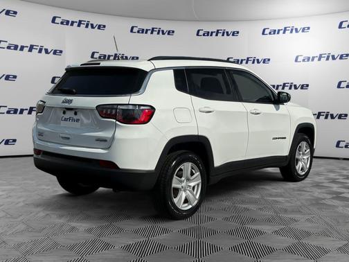Bright White Clearcoat 2022 Jeep Compass Latitude