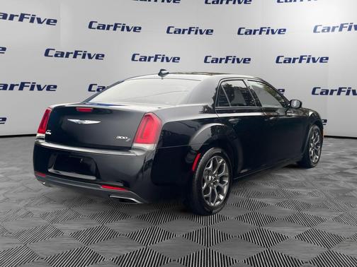 2018 Chrysler 300 S