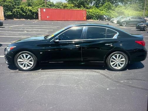 2015 INFINITI Q50 Base